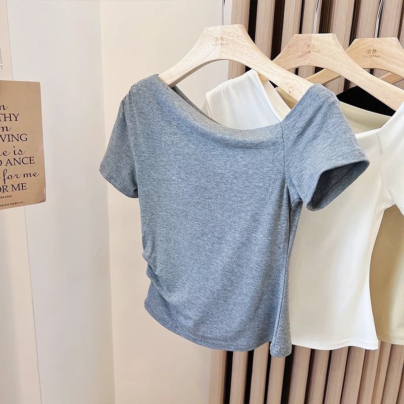 L1754 Luna Clothes