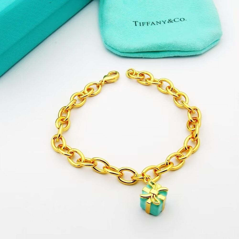L2744 Luna Bracelet